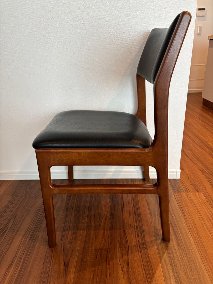 カリモク60 アームレスダイニングチェア