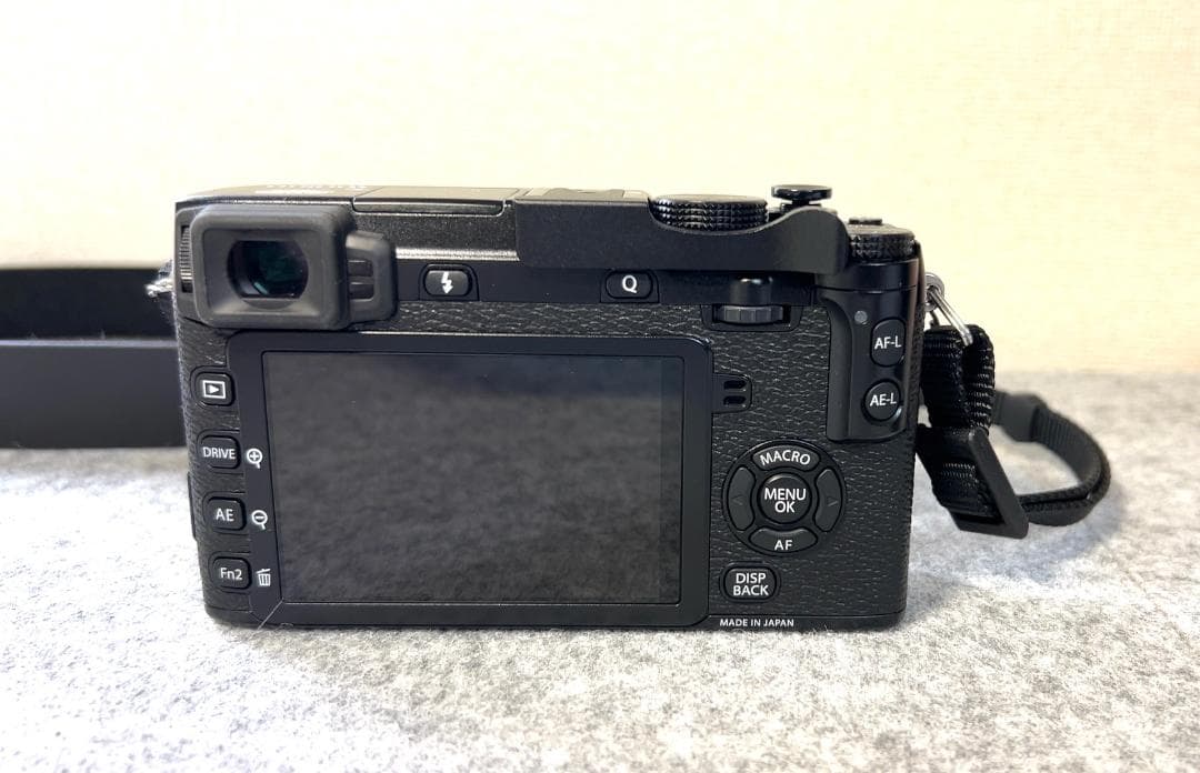 Fujifilm X-E2 ミラーレス一眼 本体