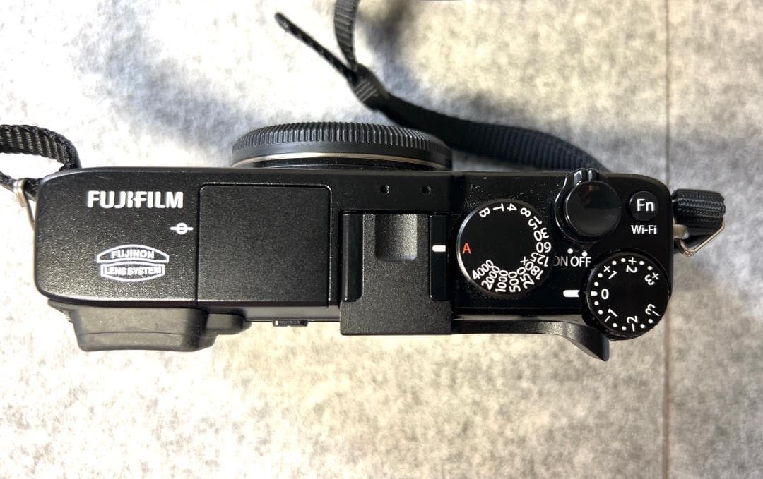 Fujifilm X-E2 ミラーレス一眼 本体