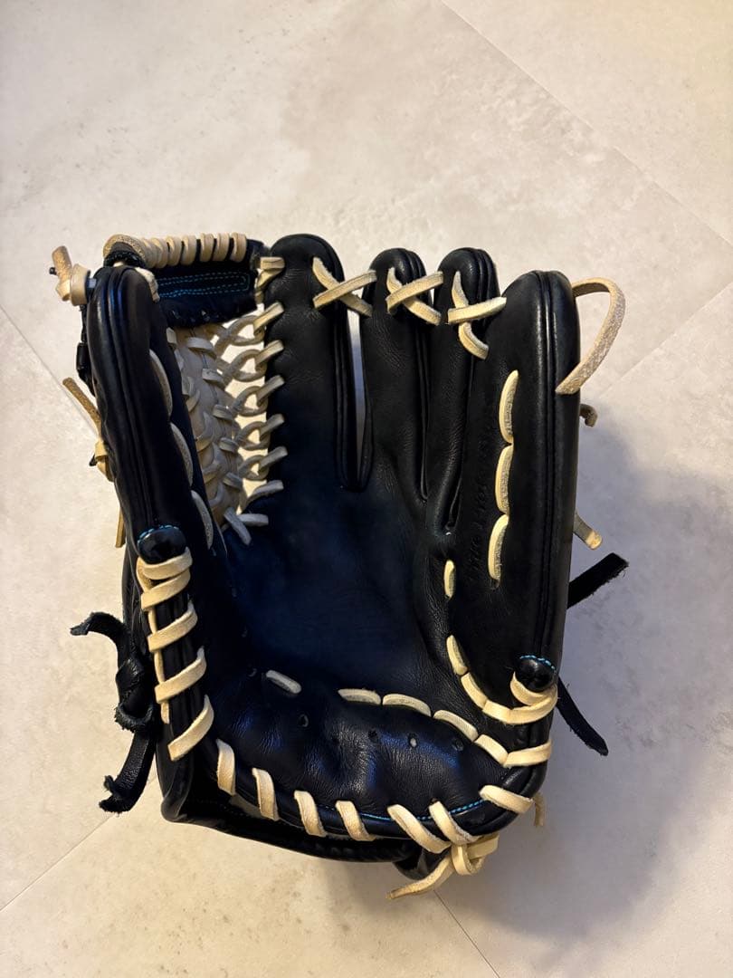 Slugger オーダー軟式グローブ 黒/白