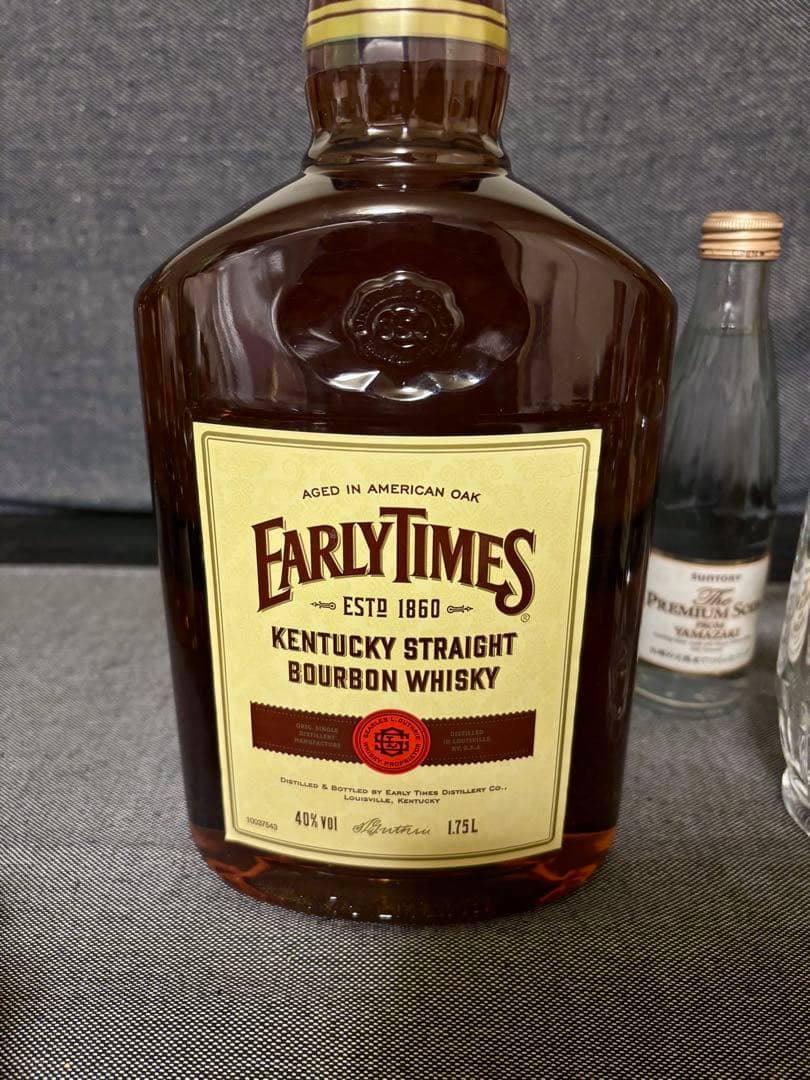 アーリータイムズ　キングサイズ 1750mlボトル　ガラスジョッキ付き　未開封