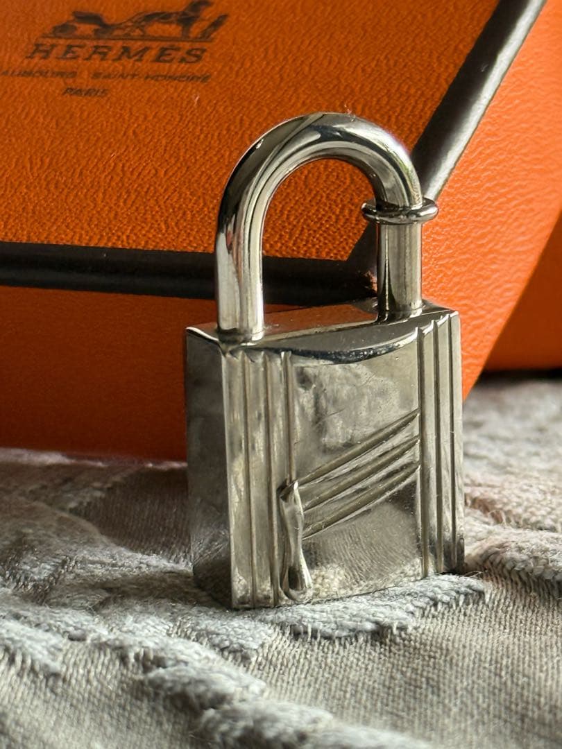 HERMES カデナ 1998『樹液』オレンジ箱付き