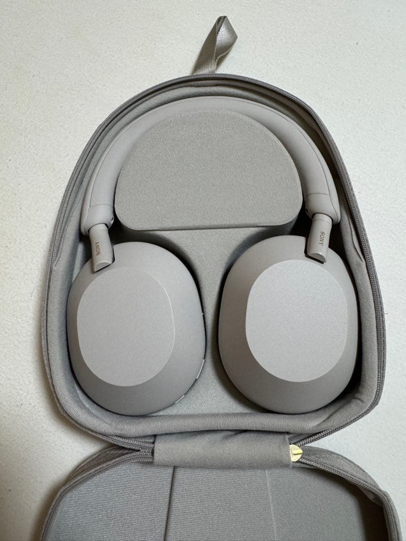 【ほぼ未使用】SONY ワイヤレス ヘッドホン　WH-1000XM5