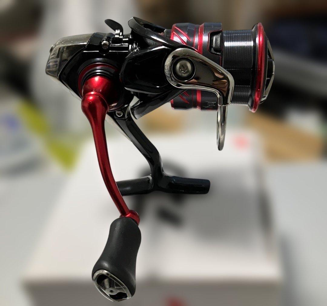 よ*ー様 18月下美人 MX LT2000S リール