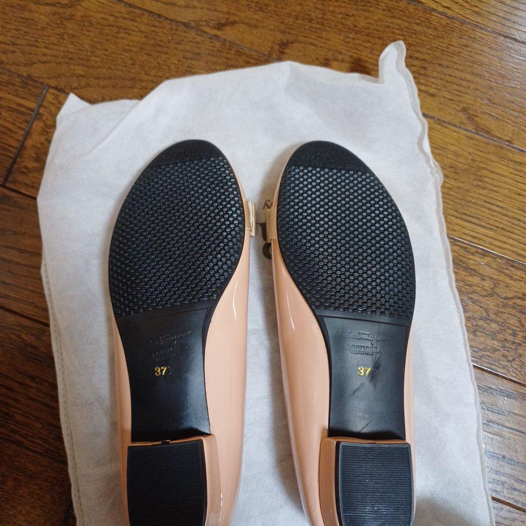 Ferragamoヴァラパンプス