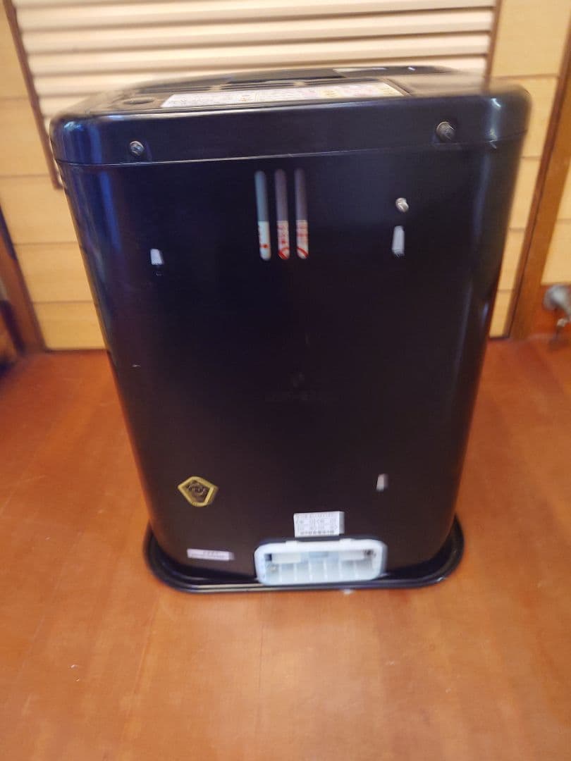 アラジン製石油ストーブ一度使用のみです。