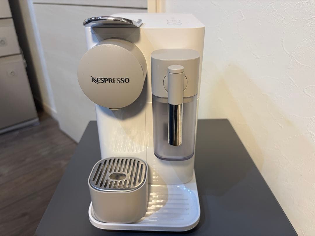 Nespresso エスプレッソマシン ホワイト