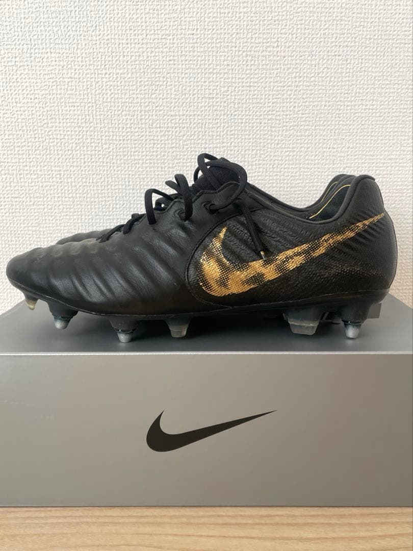 NIKEティエンポレジェンド7 SG/ブラック×ゴールド(27cm)