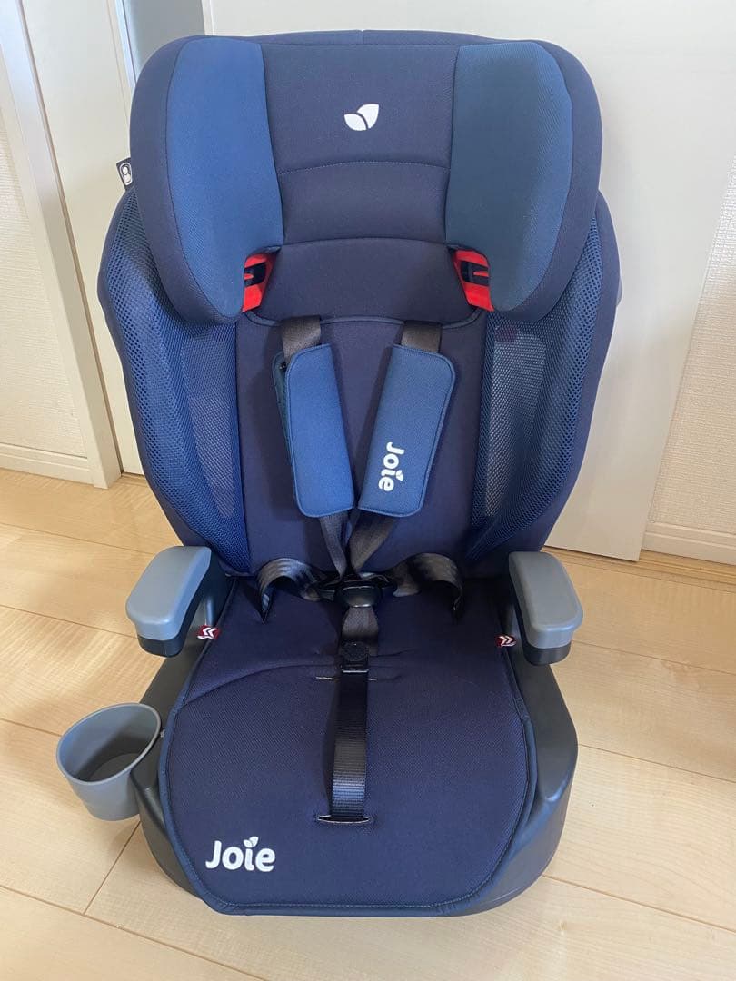 Joie ジョイー チャイルドシート ジュニアシート カップホルダー付！