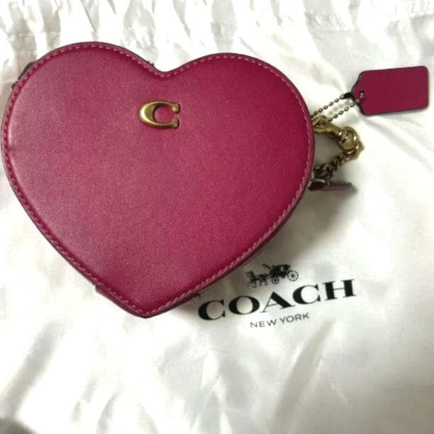 COACH ハート チェーンバッグ ミニ T25030106