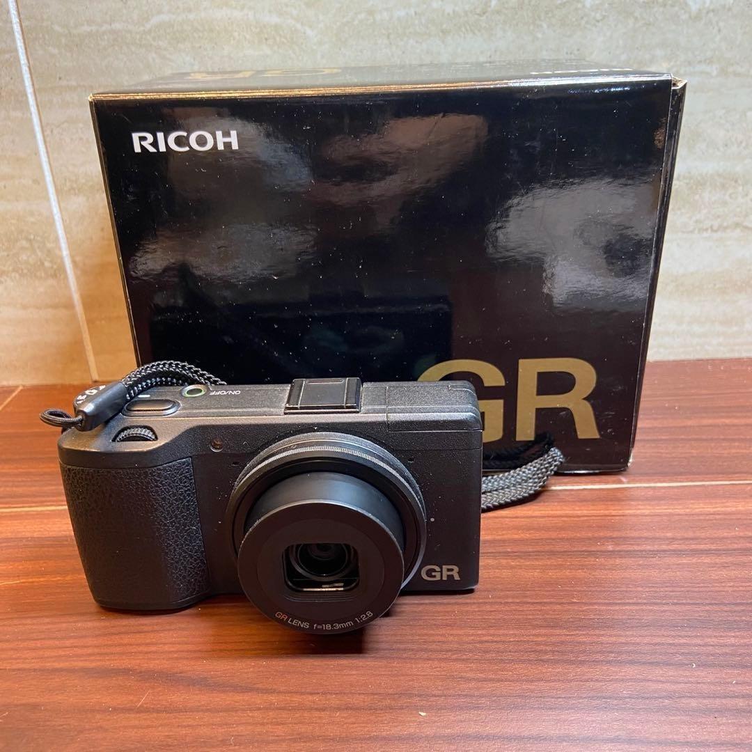 RICOH GR デジカメ ほぼ新品 4934