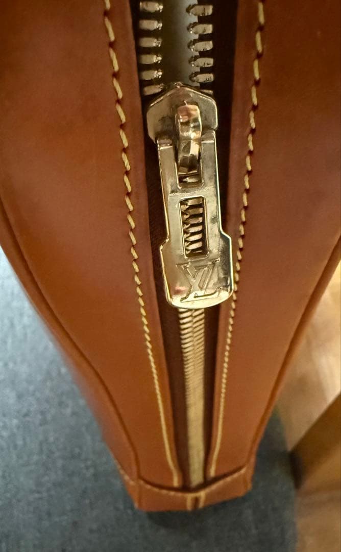 【超希少】ルイヴィトン ポルトドキュマン ノマドレザー