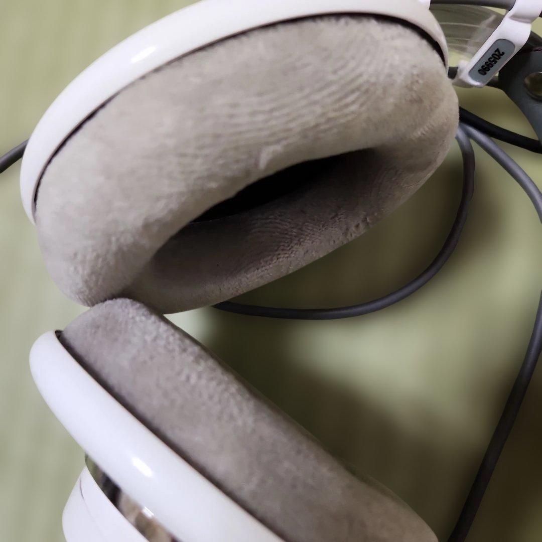 akg K701有線ヘッドホン　モニターヘッドホン