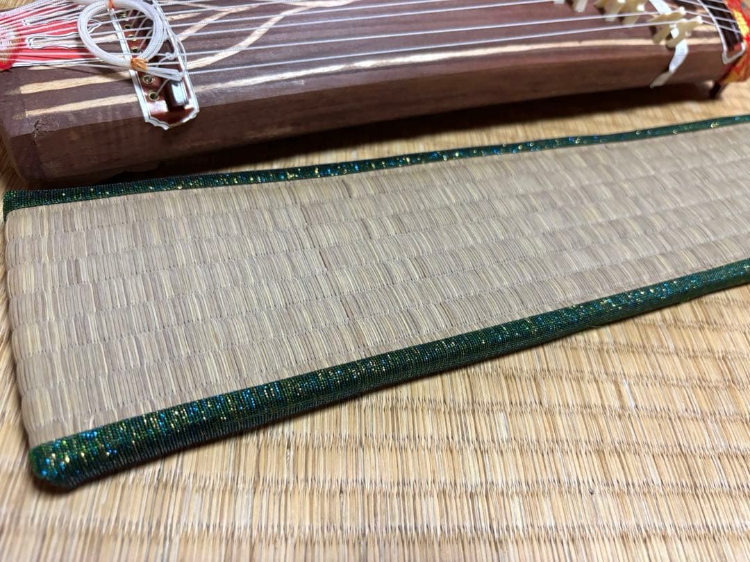 お琴の手びき ミニ琴　新品未使用　だれでも弾ける