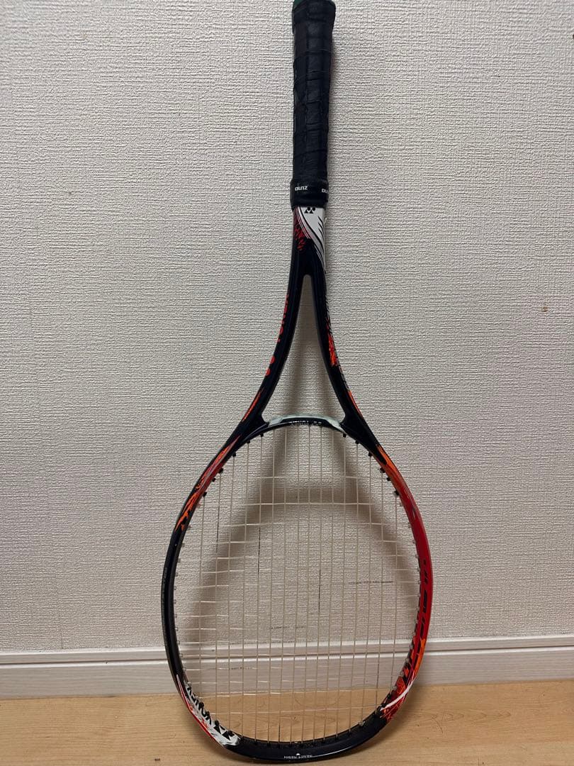 国旗入り日本代表高橋のあ選手GEOBREAK 70VS軟式テニスラケット