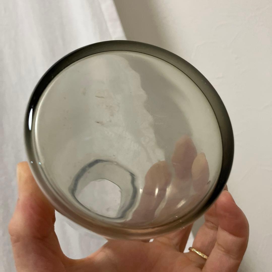 フローラベース　scope スモークグレー ガラス花瓶 約15cm