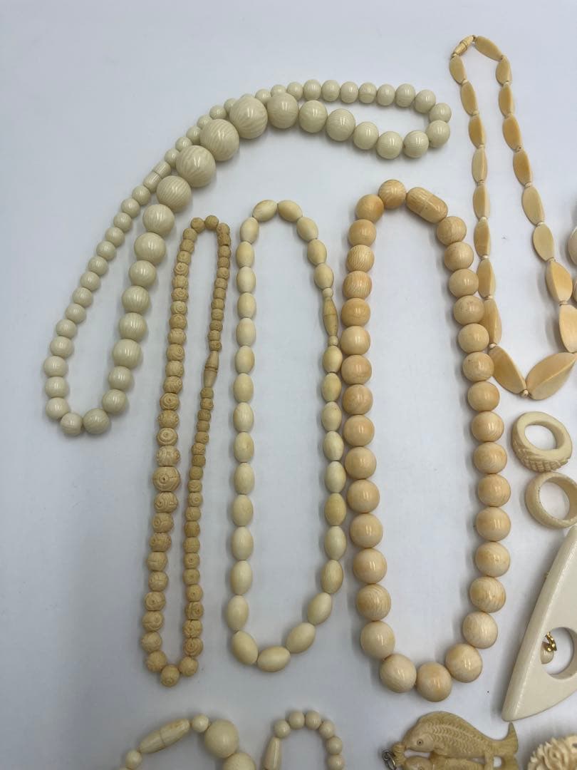 象牙調　象牙風 アクセサリー 約540g 大量 おまとめ ジュエリー　ジャンク