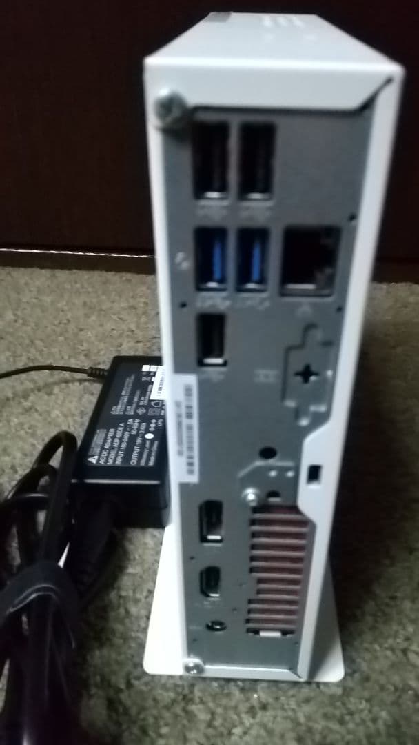 EPSON Endeavor AT20　デスクトップPC