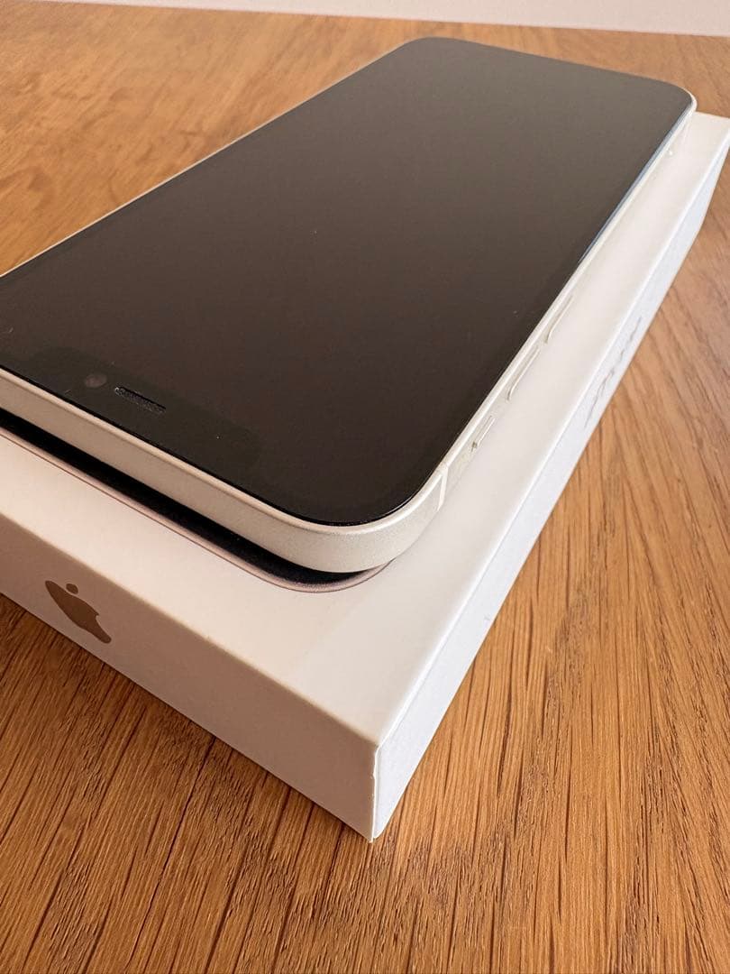 Apple iPhone 12 ホワイト SIMフリー　128GB