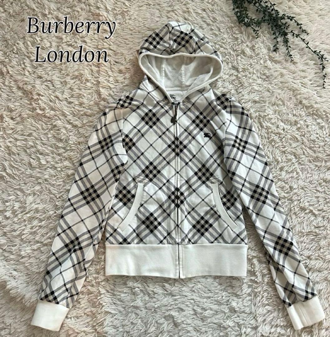 バーバリーロンドン　チェック　ジップアップパーカー　チャーム