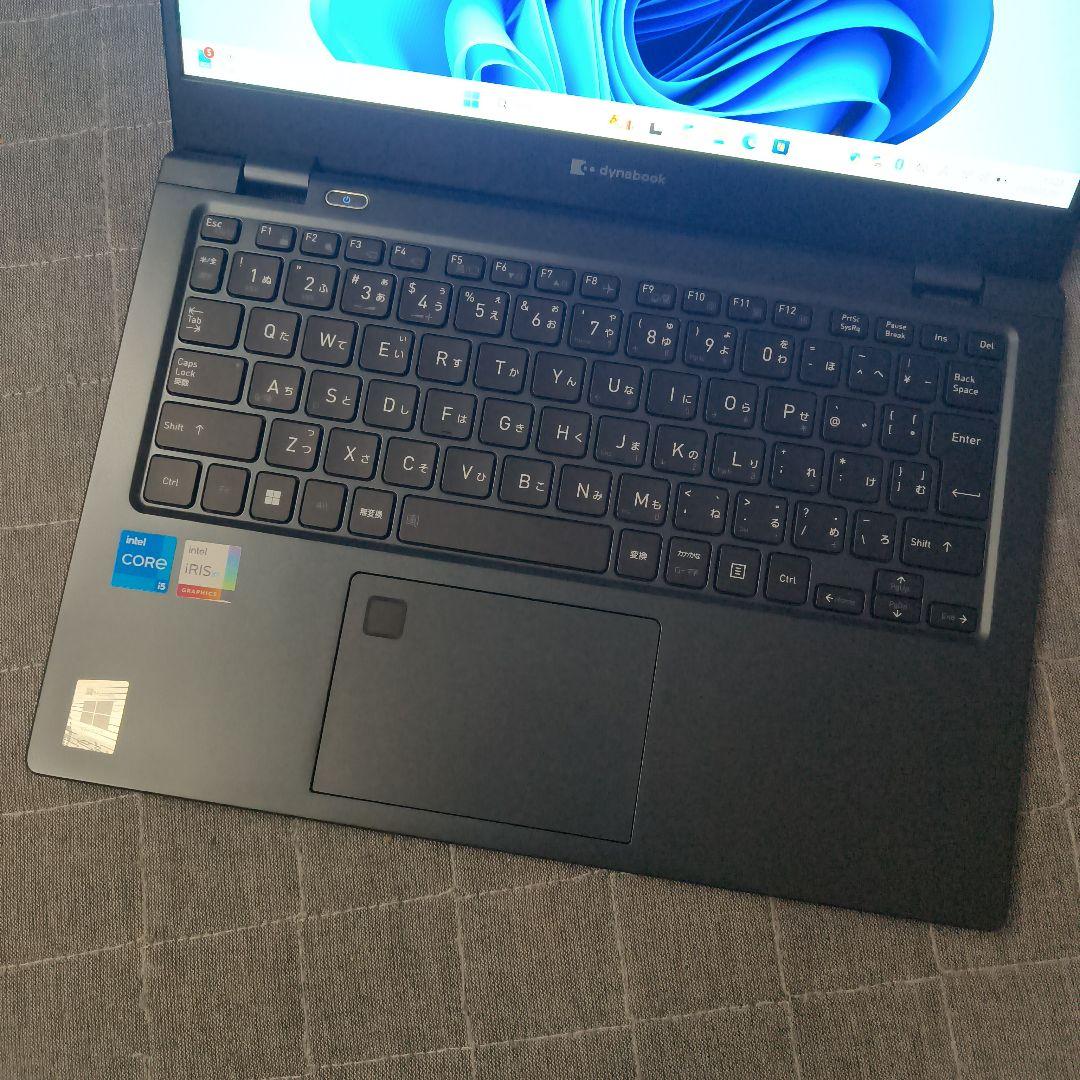 美品 Dynabook 超軽量 驚速 13世代i5 16GB SSD 512GB