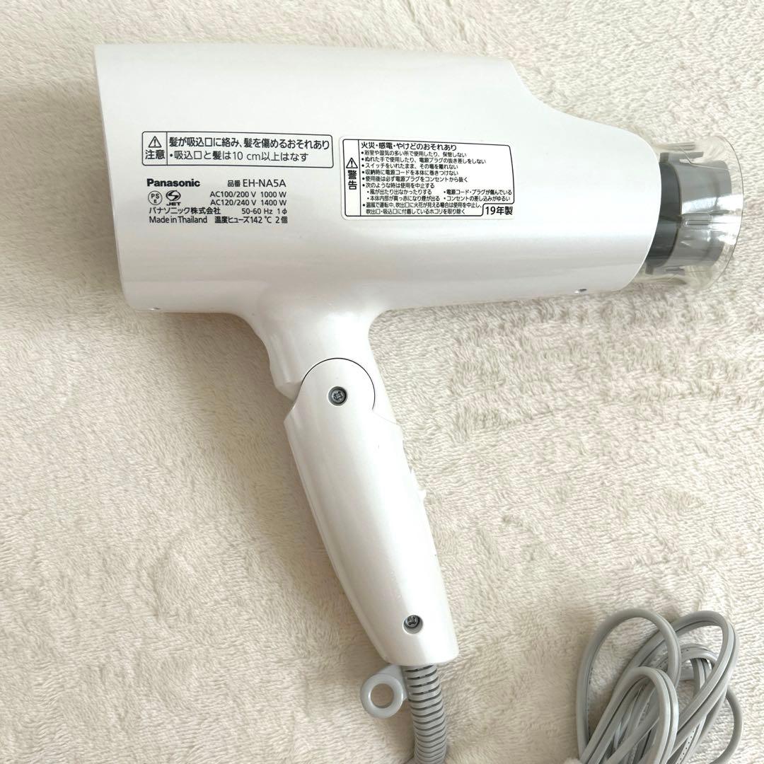 美品 ナノケア ヘアドライヤー 海外対応　EH-NA5A-W C2アダプター付き