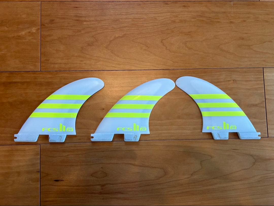 FCS2 フィン　ジュリアンウィルソン Mサイズ