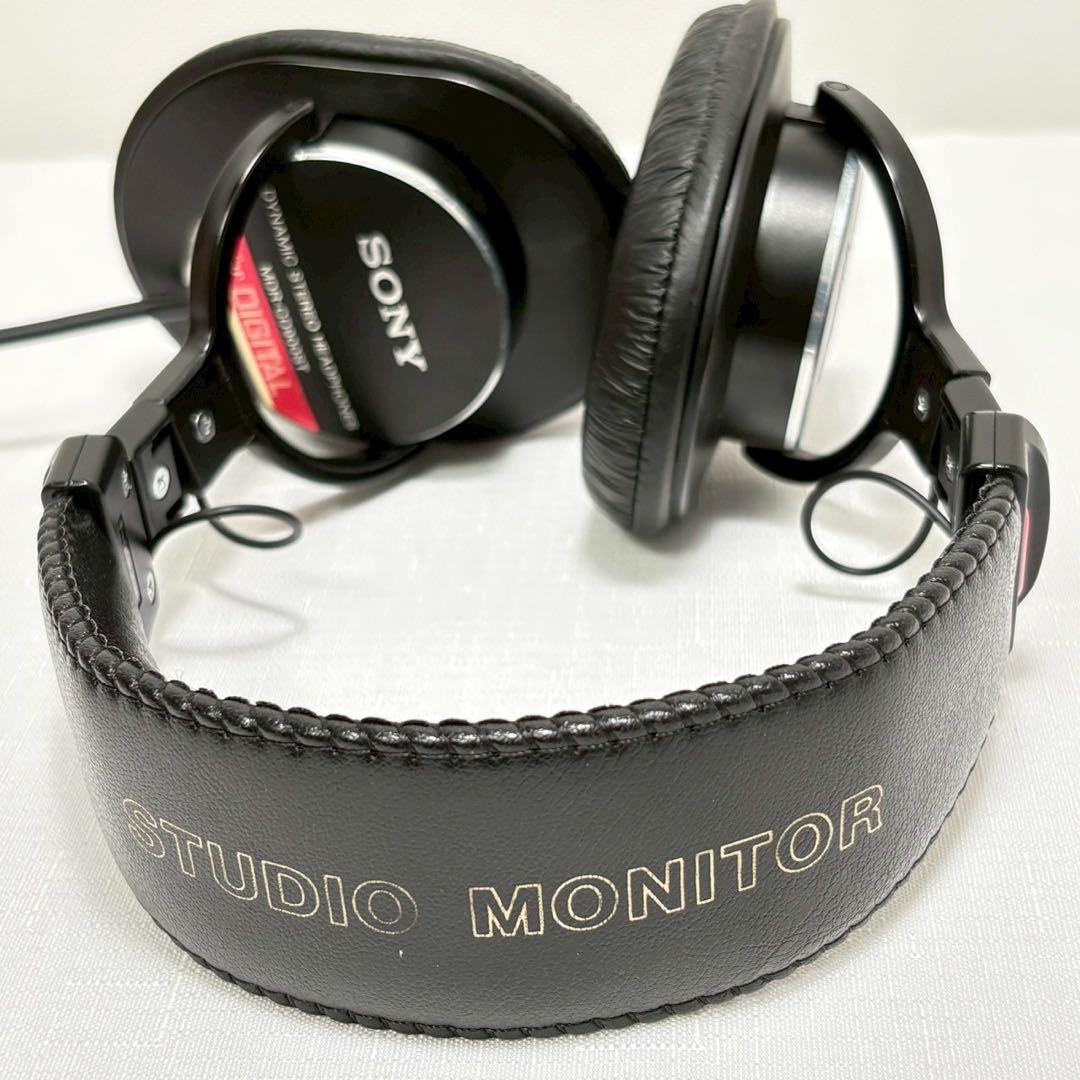 SONY 有線 密閉型スタジオモニターヘッドホン MDR-CD900ST