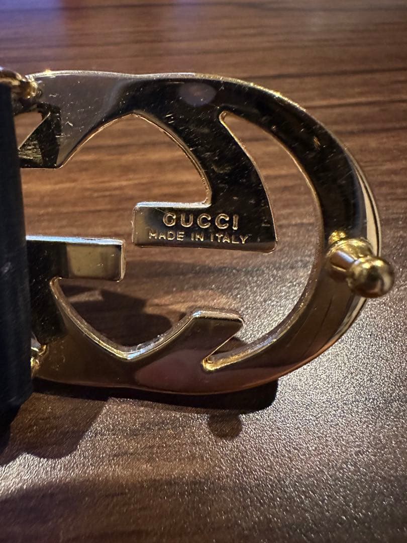 GUCCI グッチ ブラックレザーベルト 70/28