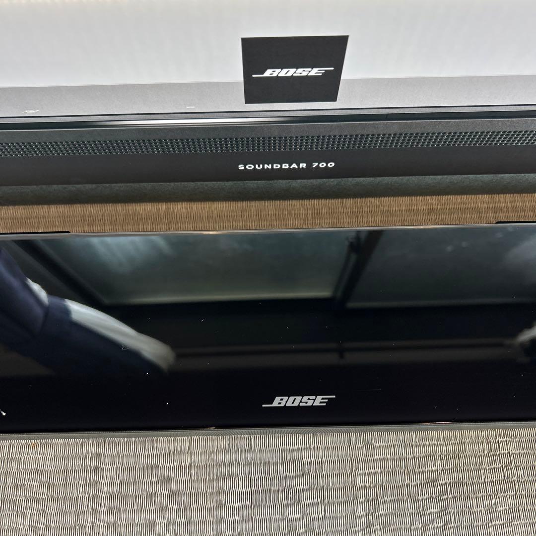 Bose Soundbar 700 本体と付属品