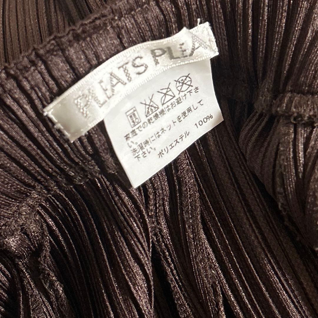 プリーツプリーズ　フレアシッカーパンツ