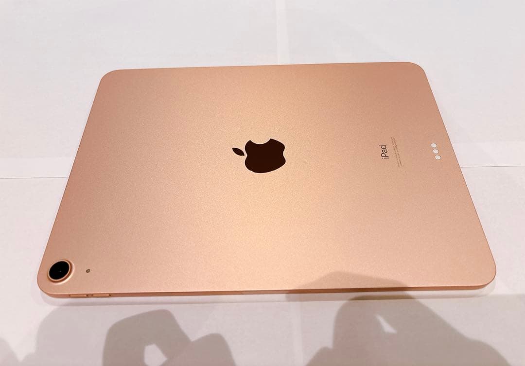 Apple iPad Air 第4世代　Wi-Fi 64GB ローズゴールド