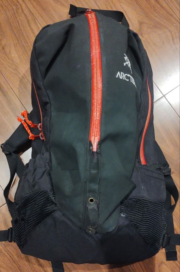 アークテリクス Japan Limited Edition Red Arro22