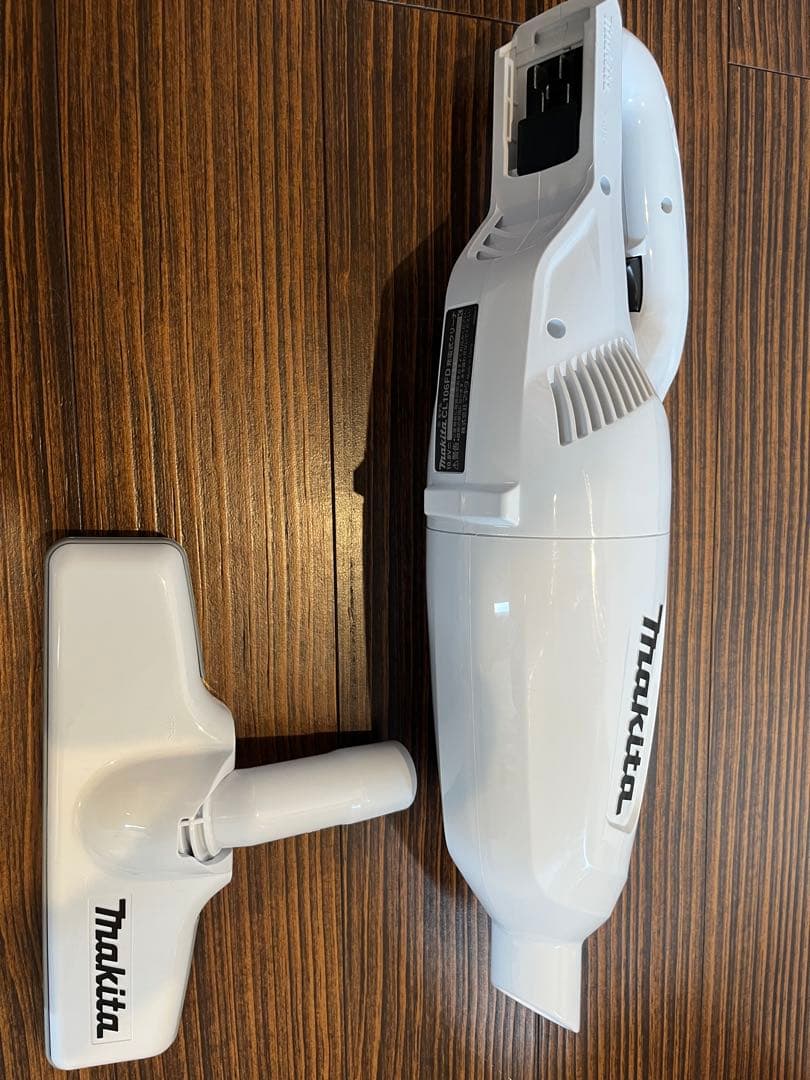 Makita ハンディクリーナー ホワイト ノズル付 ⭐️充電インパクトドライバー