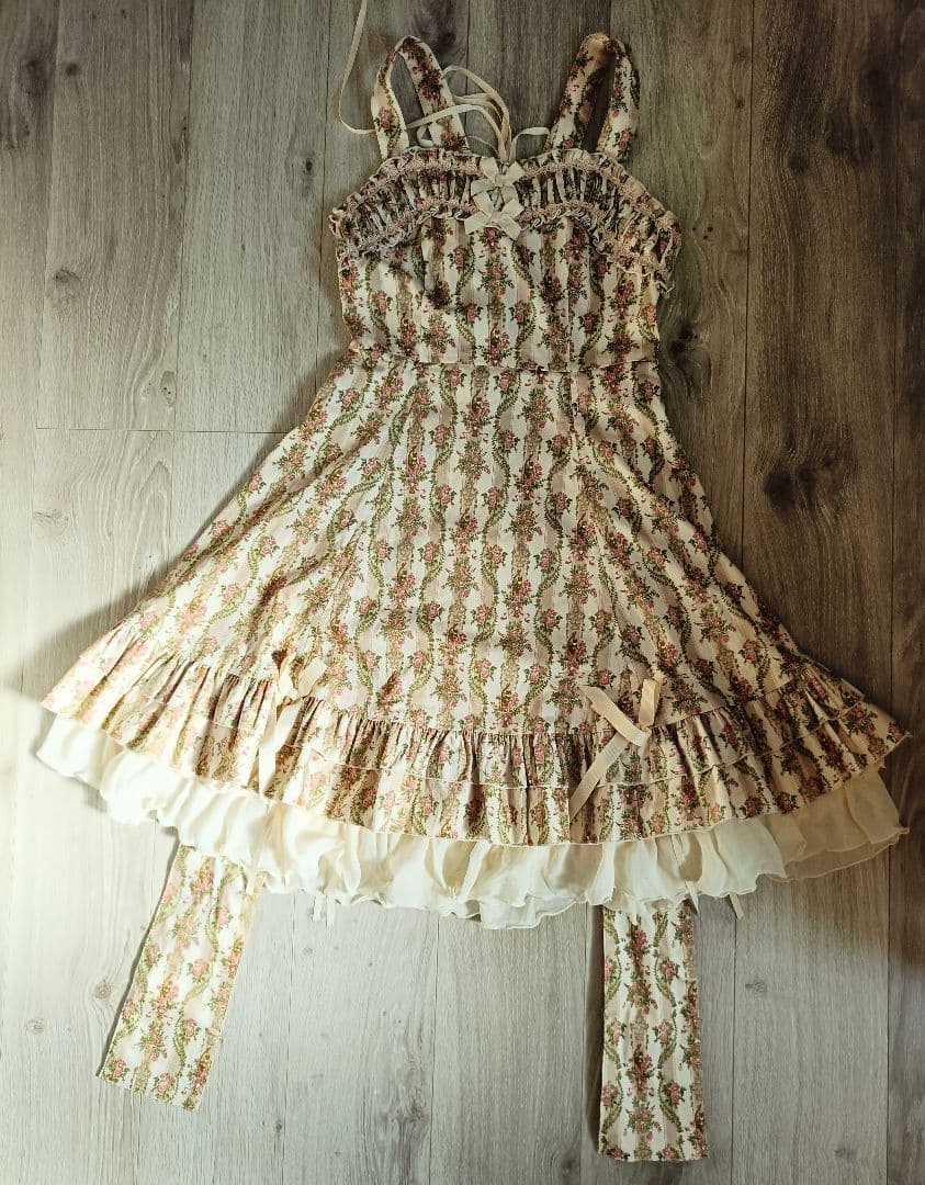 【極美品】BODY LINE ロリィタ 2点セット（ミリタリー＆花柄クラシック）