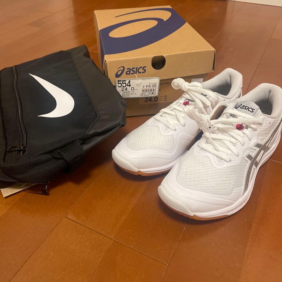 asics バレーボールシューズ 24.0cm ホワイト、シューズケース付き