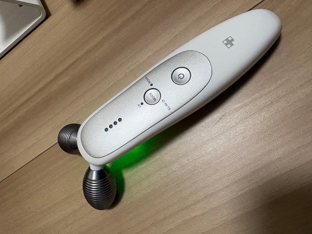 メディキューブ AGE-R DERMA EMS SHOT