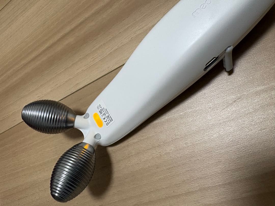 メディキューブ AGE-R DERMA EMS SHOT