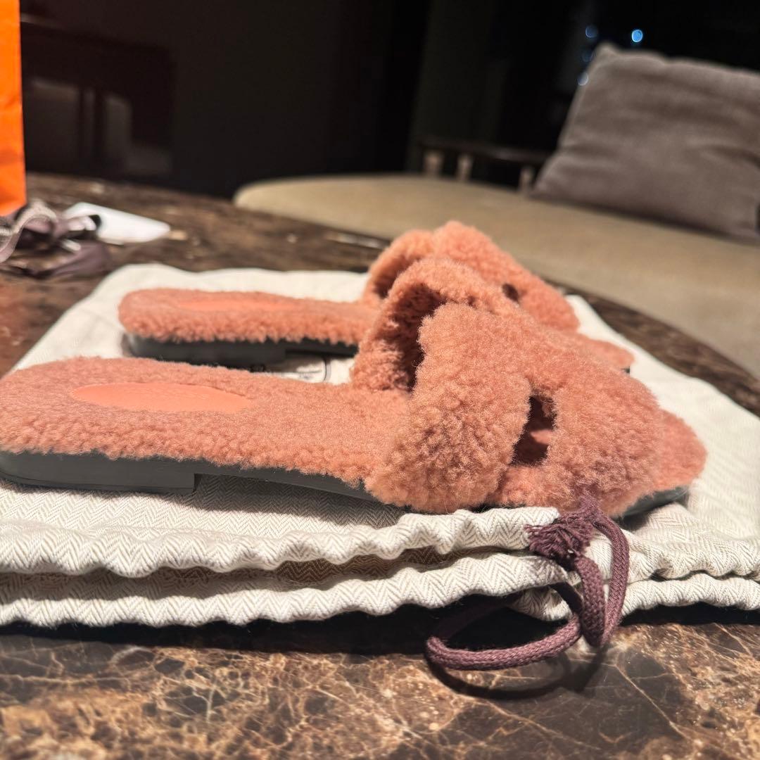 HERMES オラン ボア ムートン Hモチーフ フラット サンダル ミュール