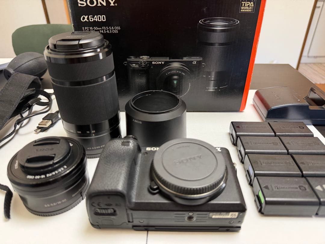 Sony α6400 ダブルズームレンズキット★バッテリー8個付