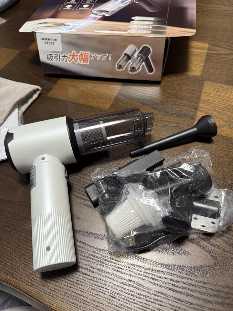 BeeTool ハンディクリーナー 多機能 【3種吸引モード＆ディスプレイ搭載A