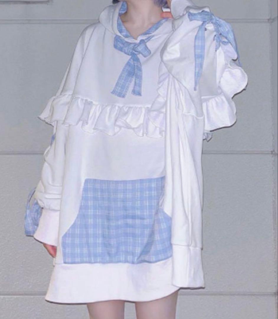 ililil フリルパーカー　天使界隈