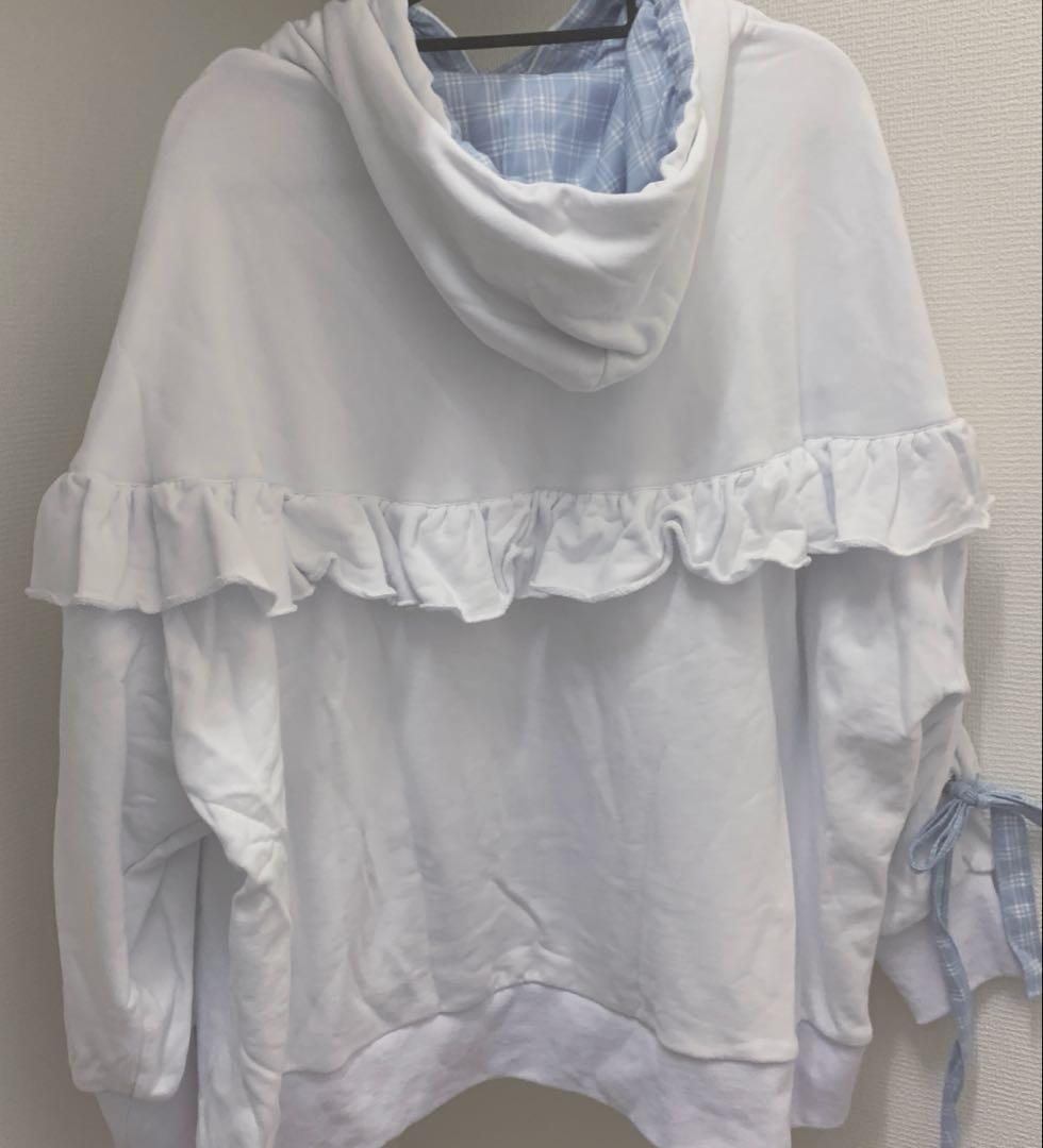 ililil フリルパーカー　天使界隈