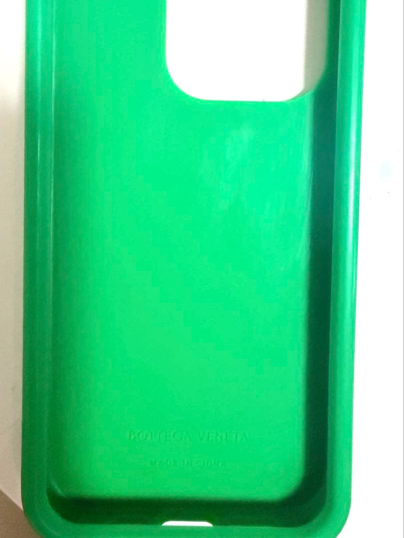 BOTTEGA VENETA iPhone15 Proケース