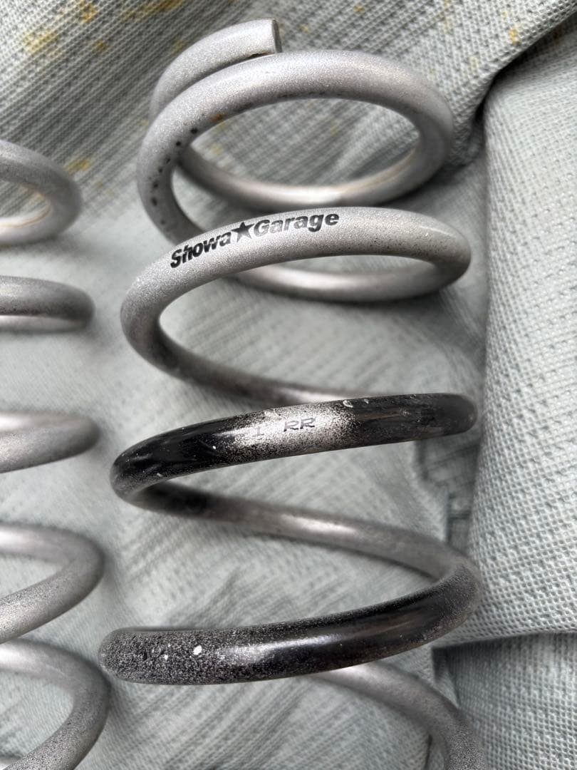 1インチリフトアップコイル　ジムニーJB64 ショウワガレージ　車高センサー