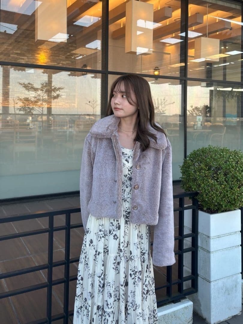 【セール価格以下】 実物写真掲載 ココディール ショートファージャケット