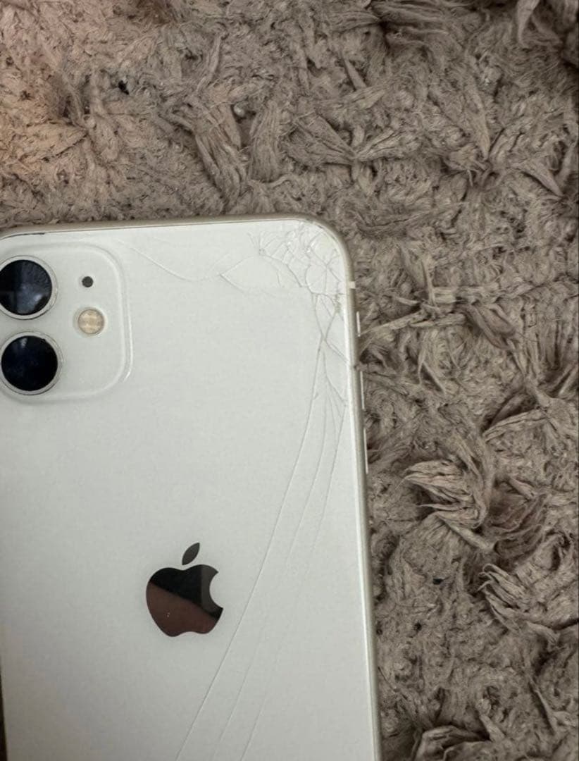 iPhone 11 ホワイト 128 GB SIMフリー