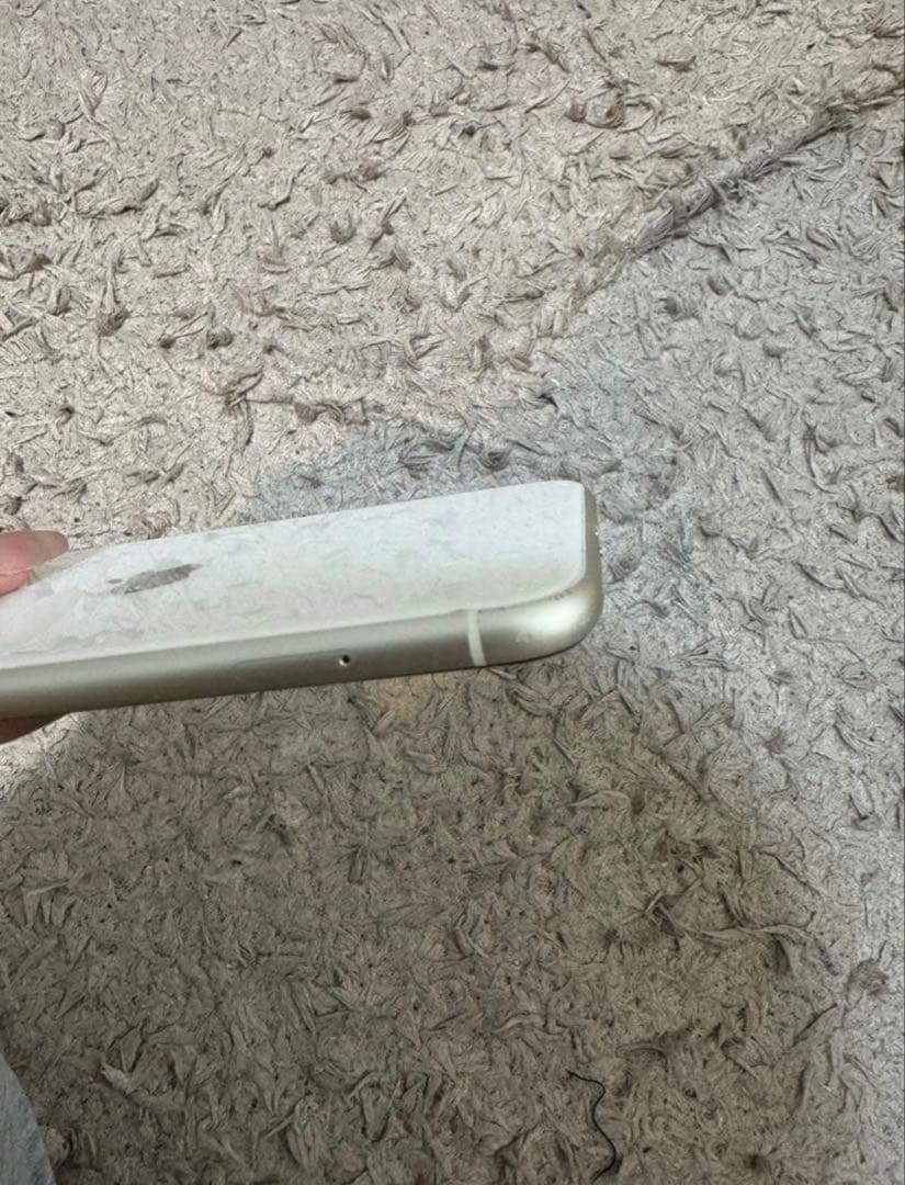 iPhone 11 ホワイト 128 GB SIMフリー