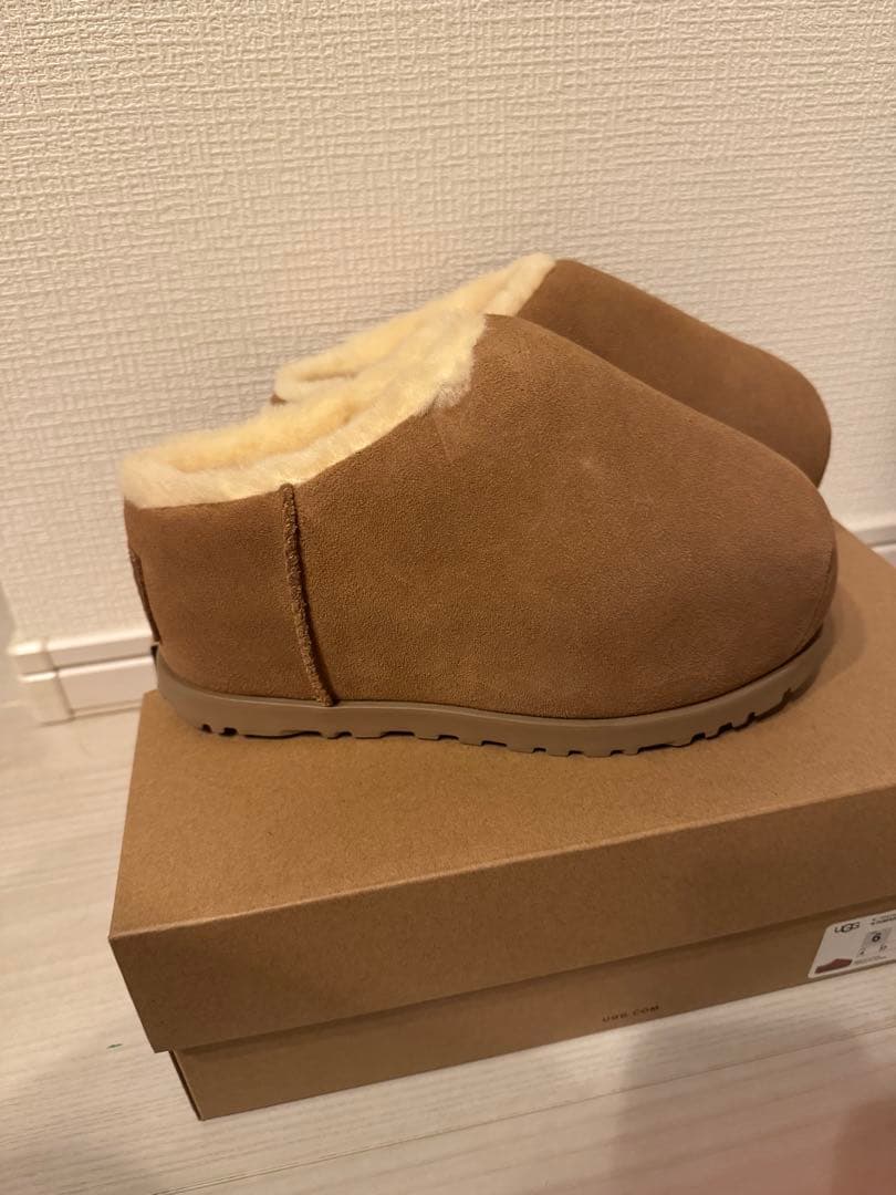 アグ　UGG Pumped Slide