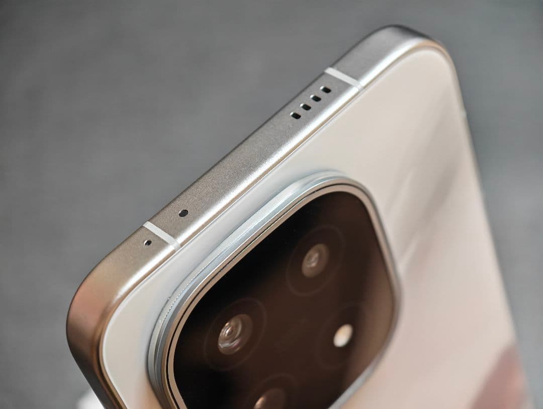 iQOO 15 16/512 凌雲 中国版